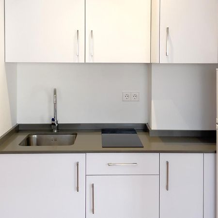 Mediterraneo 508. Fantastic Studio On The Beachfront With Sea Views. Марбеля Екстериор снимка
