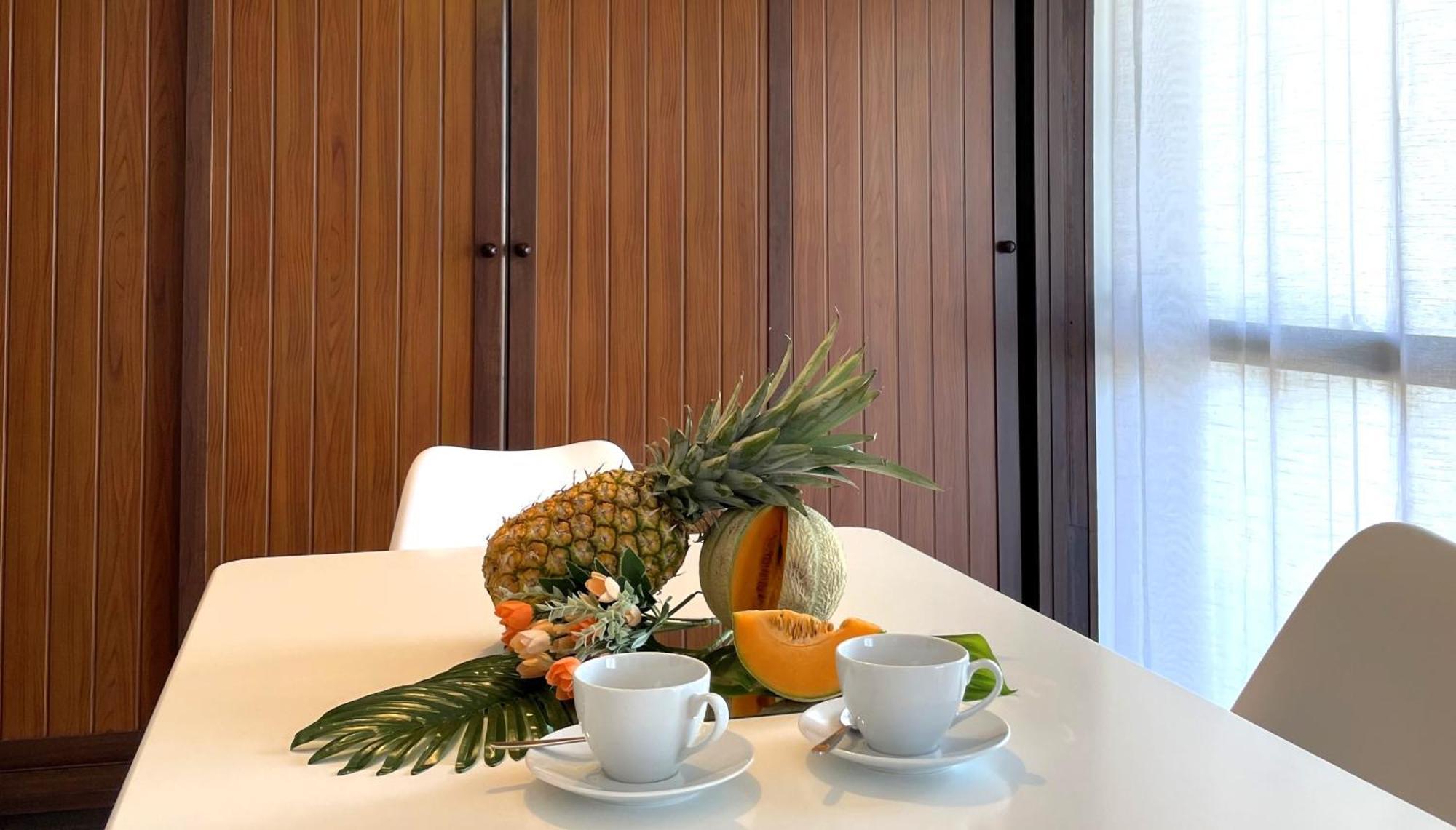 Mediterraneo 508. Fantastic Studio On The Beachfront With Sea Views. Марбеля Екстериор снимка